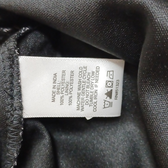 Sam & Jess Women's V-Neck Button-Front Smocked-Shoulder Top - Picture 10 of 11